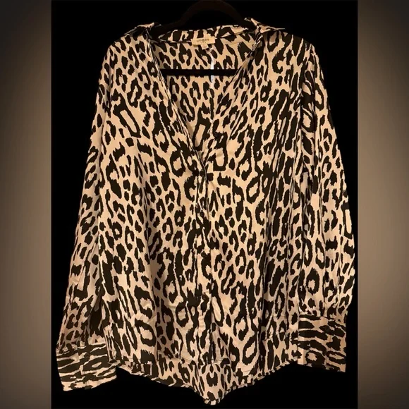Umgee Black and White Leopard Button Down Shirt - Picture 2 of 4